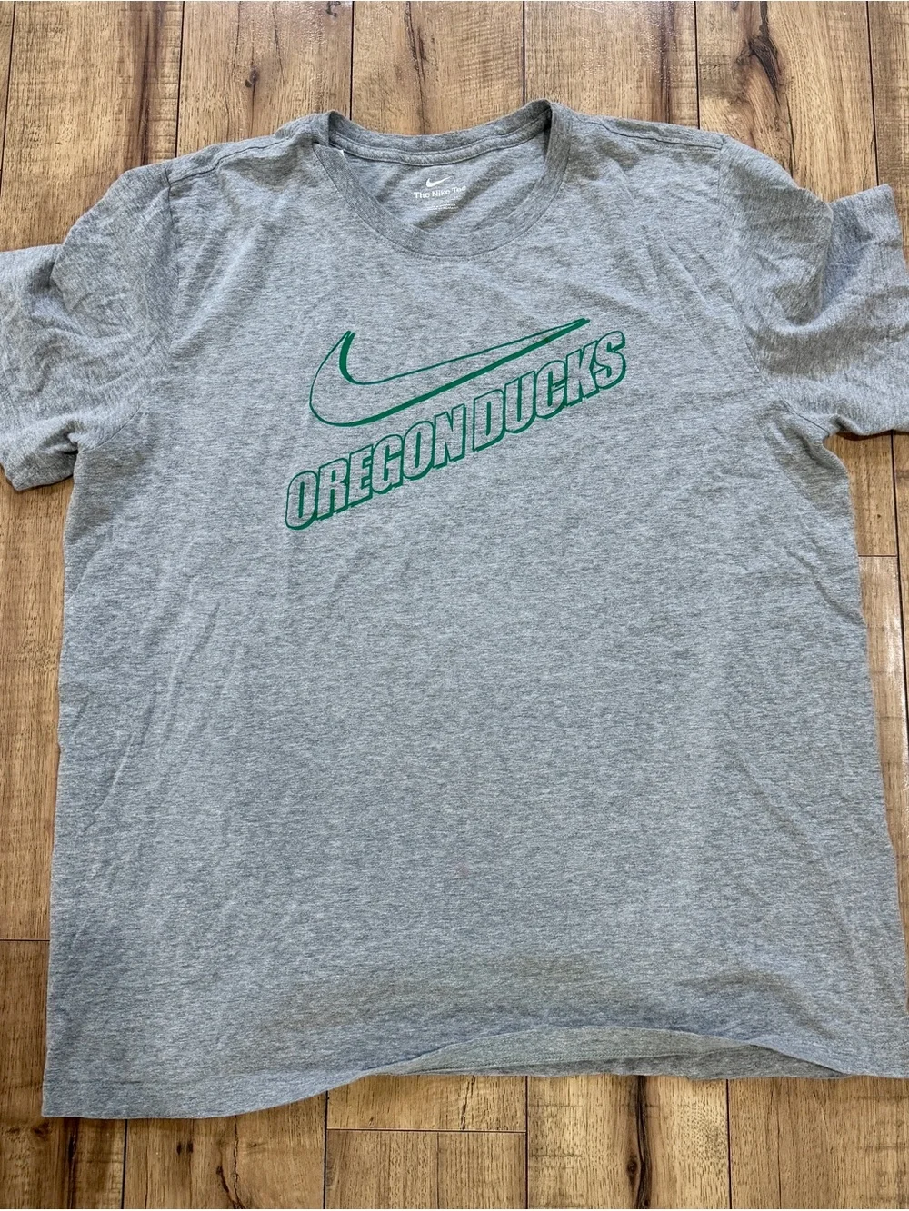 Nike Grey T-Shirt with Green Oregon Ducks Logo